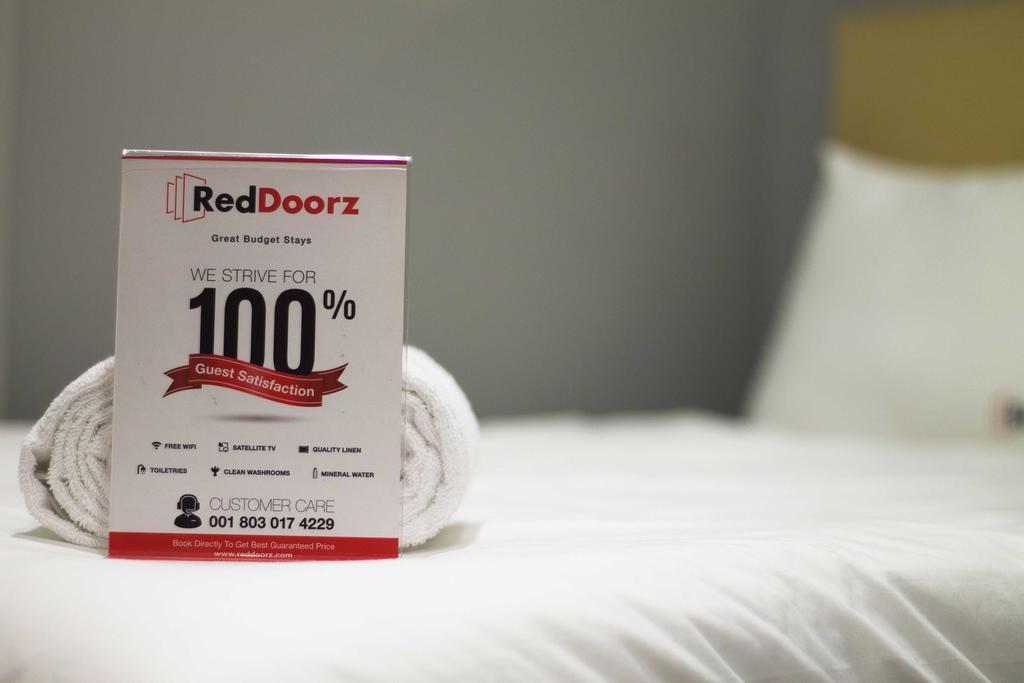 Reddoorz @ Klender Hotel Jakarta Exterior photo