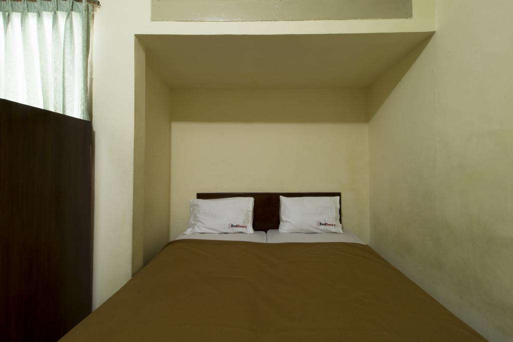 Reddoorz @ Klender Hotel Jakarta Exterior photo